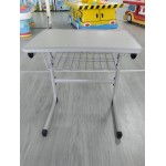 BANCHETTO ALTEZZA REGOLABILE CON GRIIGLIA SOTTOBANCO DIM CM 60 X 47 X 64-73 (H)